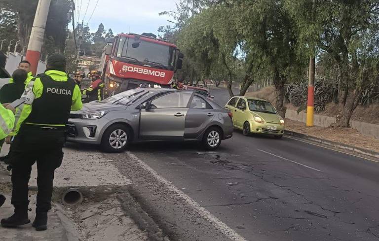 $!Accidente de tránsito en la avenida Manuel Córdova Galarza.