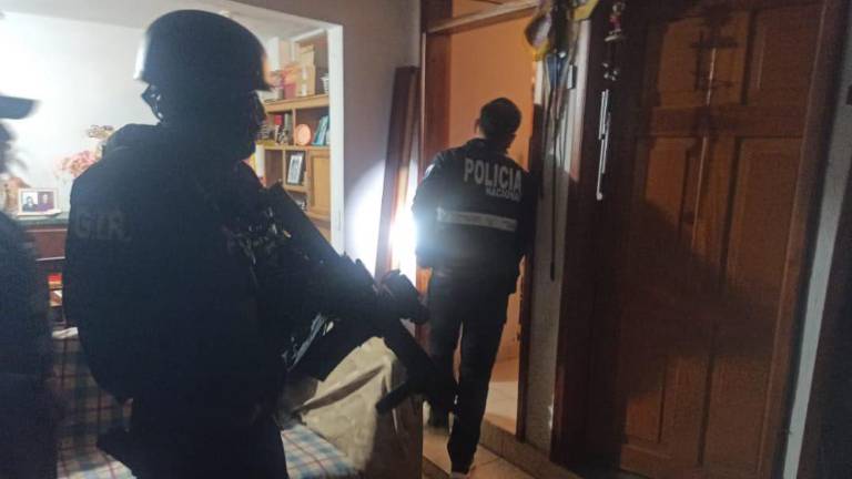 Red de corrupción policial en Pichincha: 10 allanamientos, cinco detenidos e indicios de delitos