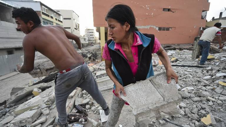 Instituciones definen ayuda a víctimas de terremoto
