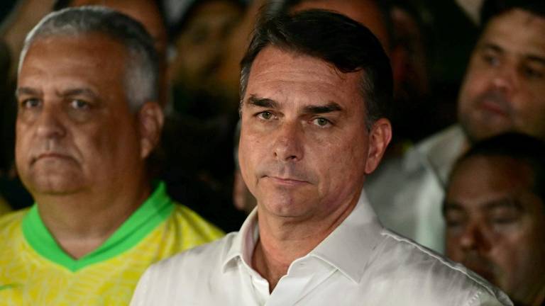 Flávio Bolsonaro huyó a Estados Unidos tras perder las elecciones en Brasil, según Reuters