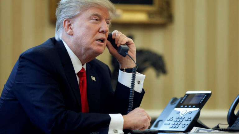 Trump pide que investiguen intervenciones de sus teléfonos