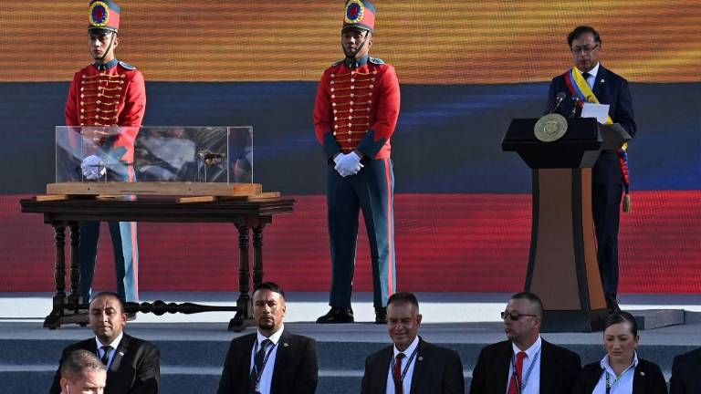 Espada de Bolívar siembra discordia en cambio de Gobierno: la primera orden de Petro que desautorizó a Duque