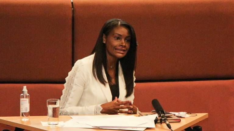 Expresidente Correa difunde información antigua de la fiscal general sobre trabajo como profesora