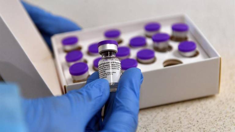 OMS pide flexibilidad segura con vacuna y aumentar medidas contra mutaciones