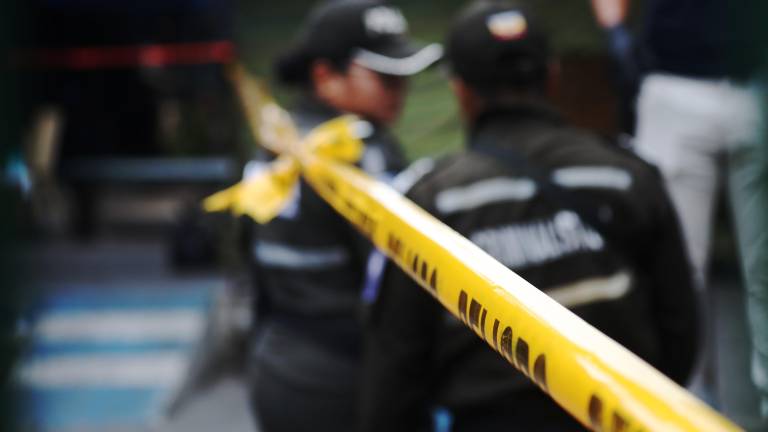 Mujer fallece tras caer desde un edificio en La Floresta, en Quito