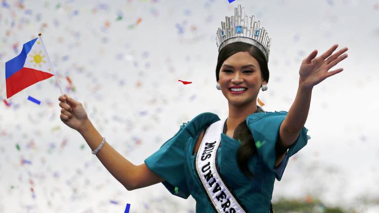 Manila agasaja a la Miss Universo Pia Wurtzbach