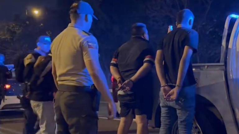 VIDEO: Víctima de secuestro es liberada tras cruce de balas entre policías y captores, en la vía a la Costa