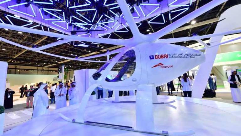 Taxis voladores y robots policiales en Dubái, ciudad-Estado del futuro