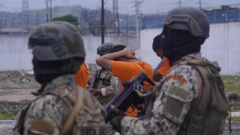 Trasladan a 300 presos de Esmeraldas a la Penitenciaría del Litoral ante riesgo de hechos violentos