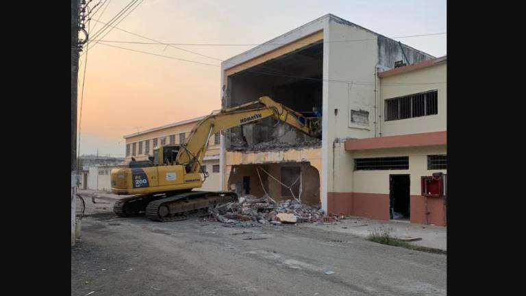 Derrocan pabellón en la Penitenciaría de Guayaquil: la infraestructura servía para atacar a uniformados