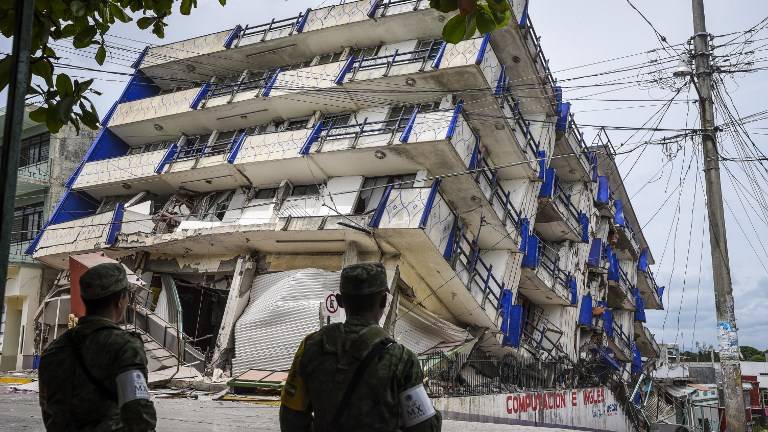 Gobierno ecuatoriano ofrece apoyo a Peña Nieto tras terremoto