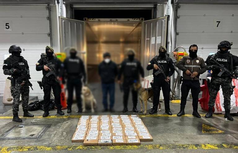 $!El envío de drogas a Europa se realiza a través de los puertos, en contenedores.