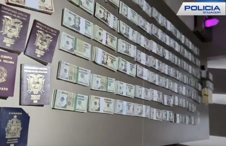 $!En el allanamiento la Policía encontró dinero falso.