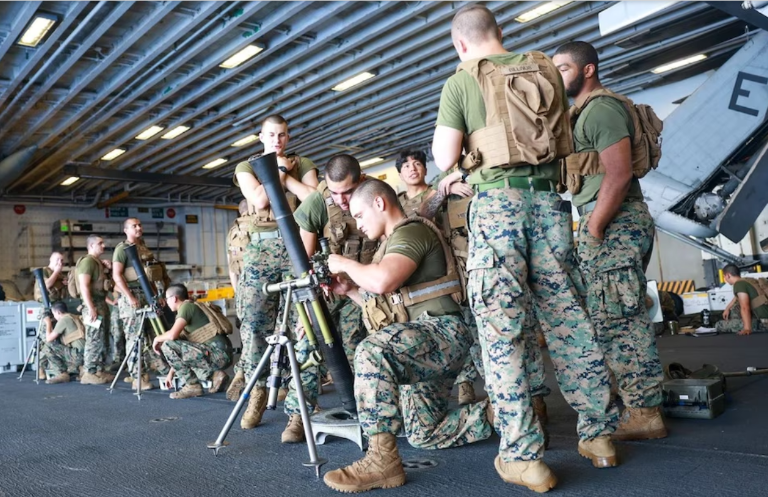 $!Infantes de Marina durante un ejercicio militar a bordo del buque de asalto anfibio USS Iwo Jima. (Foto: U.S. Navy).