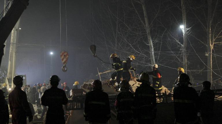 Derrumbe de edificio en China deja 17 fallecidos