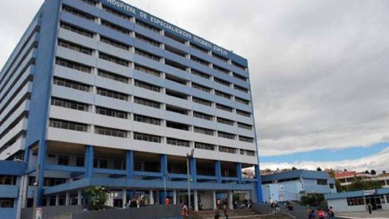 En el Hospital Eugenio Espejo se pretendía comprar equipos de laparoscopía a una empresa de publicidad