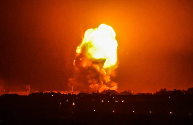 $!Dron logra captar los bombardeos de Israel contra más de un centenar de objetivos en Gaza