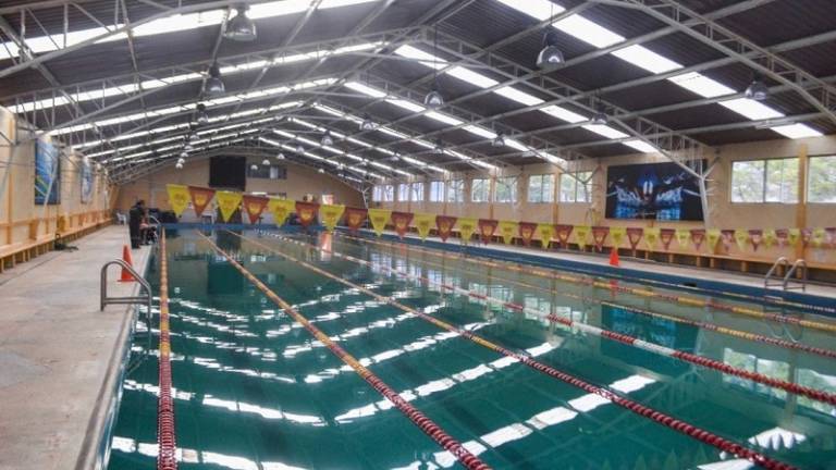 Nadadores de la piscina Miraflores en Quito están fuera de peligro