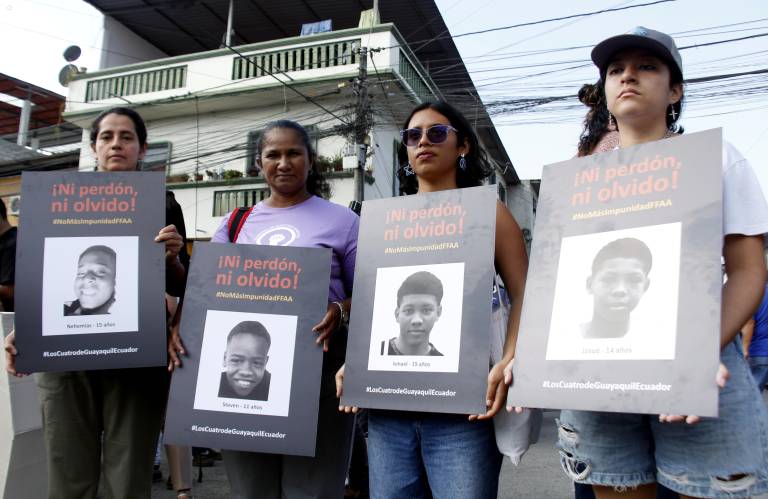 $!Marcha en memoria de los cuatro de Las Malvinas.