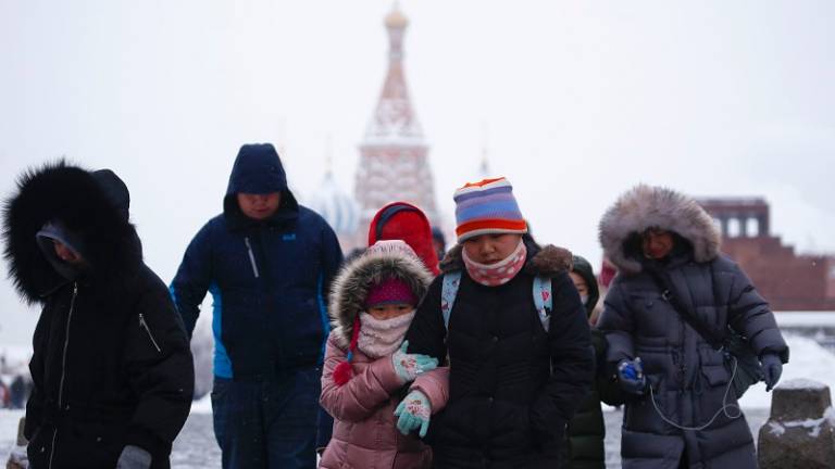 Moscú afectada por su mayor nevada en 100 años