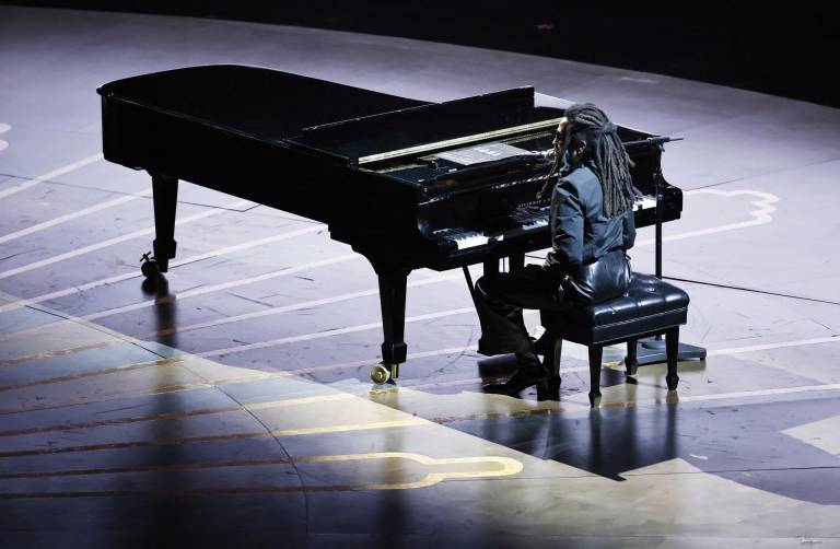 $!Lenny Kravitz fue quien musicalizó el segmento In Memorian de los Premios Óscar.