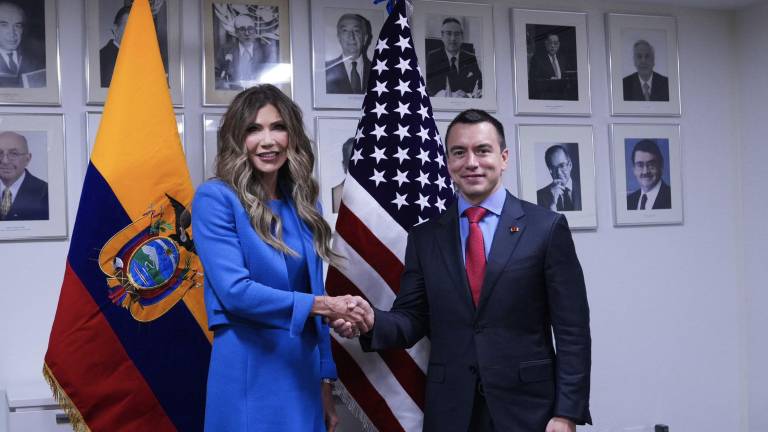 Noboa aborda con Kristi Noem la lucha contra el narcoterrorismo antes de su discurso en la ONU