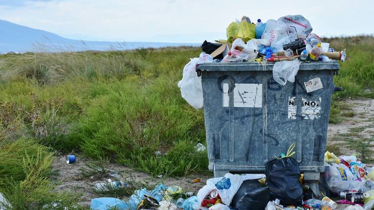 Botar basura fuera de horario de recolección será sancionado