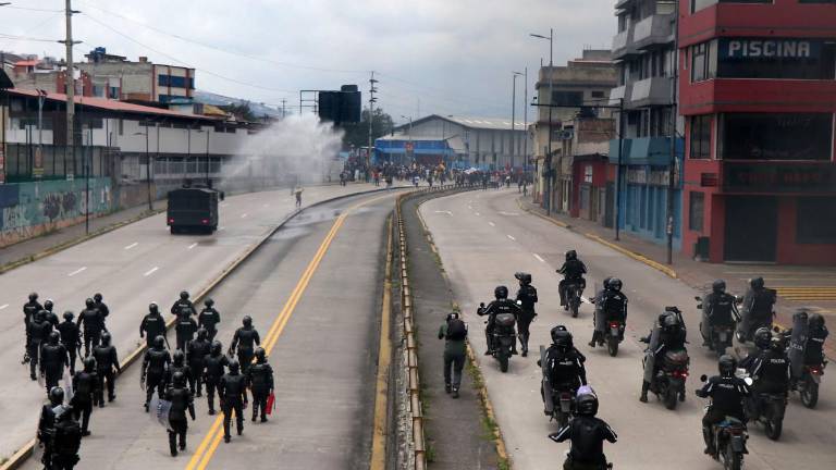 Expertos de la ONU alertan sobre uso excesivo de la fuerza en paro nacional; Noboa responde tras ataque a su caravana
