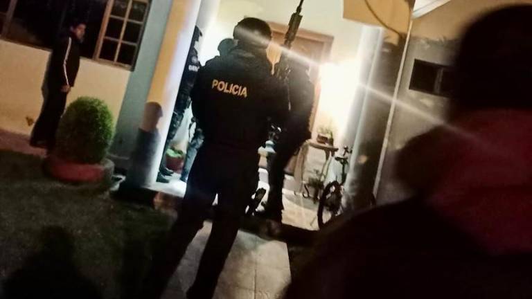 Fiscalía y Policía ejecutan allanamientos por presuntos actos de corrupción en el Ministerio de Economía