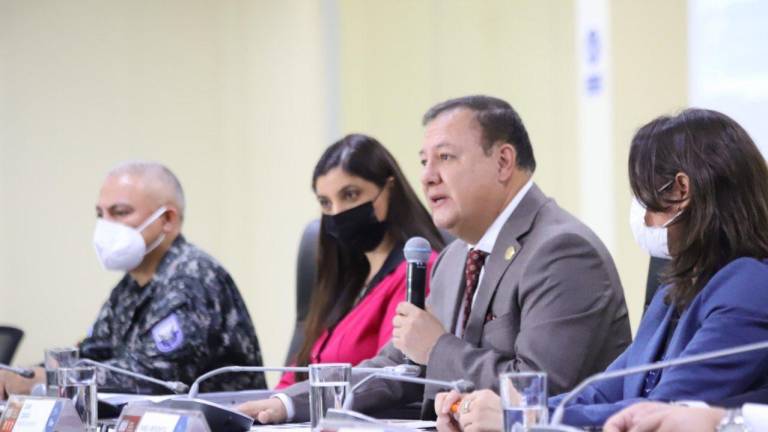 El ministro del Interior, Juan Zapata, asegura que no hay narcogenerales en la Policía Nacional