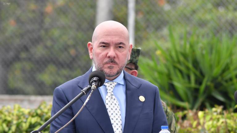 Ministro de Defensa pide que el asesinato de teniente coronel de la FAE 'se convierta en el fin de una era de terror'