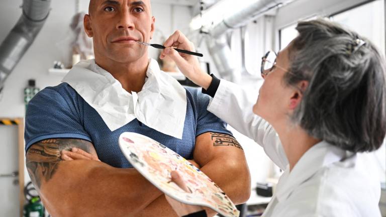 Dwayne The Rock Johnson pidió a museo francés ajustar el color de su estatua de cera