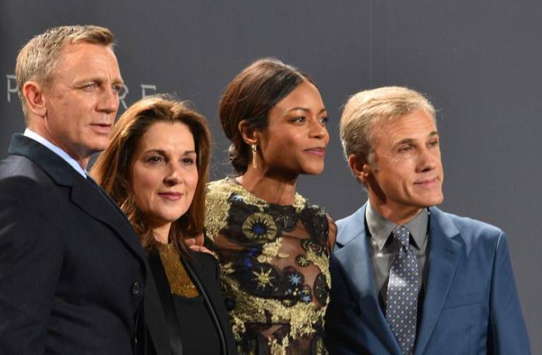$!De izquierda a derecha: Daniel Craig, Barbara Broccoli, naomie Harries y Christoph Waltz, en la premiere de James Bond, 2015.