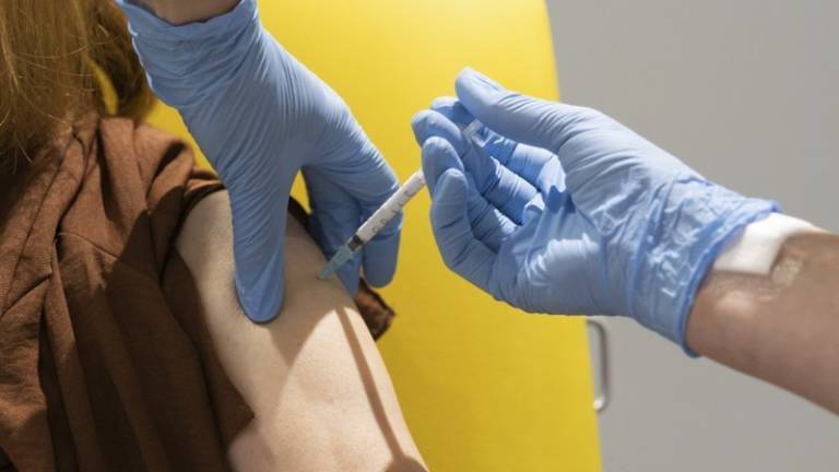 Vacunas contra el COVID-19 serán gratuitas, asegura el Gobierno