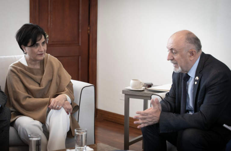 $!El embajador Vladimir Sprinchan se reunió en varias ocasiones con la canciller Sommerfeld, para expresarle la molestia de su gobierno por el acuerdo con EE.UU.