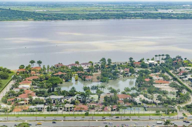 $!La Comisión de Tránsito del Ecuador mantendrá un control permanente las 24 horas del día en las calles de Samborondón.