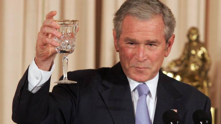 George W. Bush es más popular que Obama, según sondeo