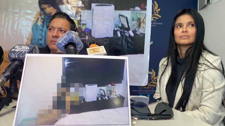 Madre de Naomi Arcentales revela fotos de la modelo en búsqueda de justicia