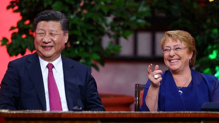 Bachelet y Xi inauguran cumbre de líderes de medios