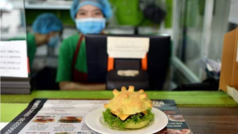 Restaurante crea hamburguesas con forma de coronavirus