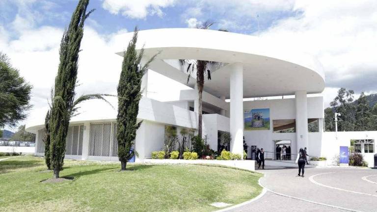 Moreno cierra Secretaría de Inteligencia
