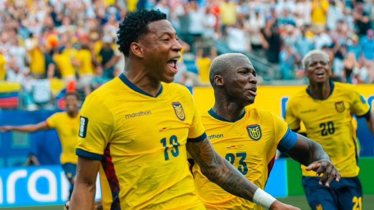 Jugadores de Ecuador celebrando el gol anotado ante Alemania.