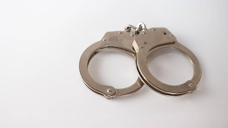 Adolescente de 14 años re-sentenciado a prisión por el asesinato de su prima