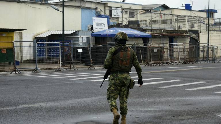 Cuatro privados de libertad mueren durante disturbios en la cárcel de Machala