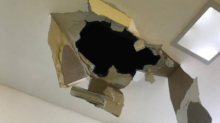 Delincuentes perforaron el techo para entrar a un Western Union y robar el dinero