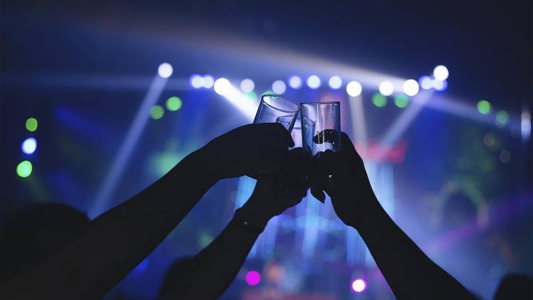 ¿Cuáles serán los requisitos para poder entrar a bares y discotecas en Quito?