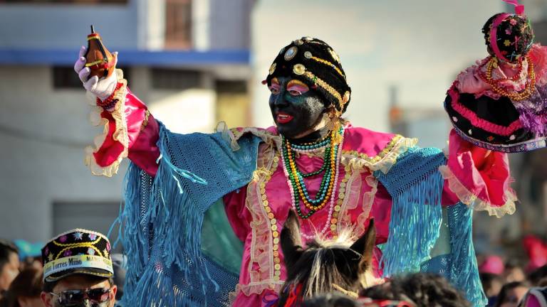 Mama Negra, simbiosis de culturas indígena, española y africana