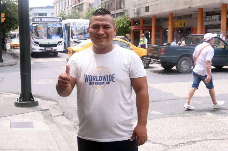 $!El conductor héroe que ayudó a más de 200 personas el 9 de enero de 2024 en Guayaquil