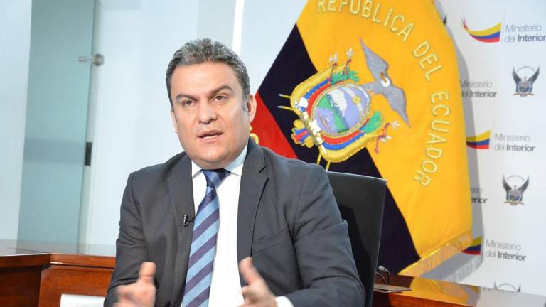 Microvistazo | Expolicía que delató a José Serrano habló de vigilancia a opositores del correísmo