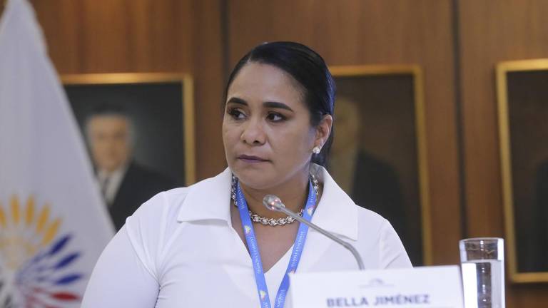 Bella Jiménez fue trasladada a emergencias tras un colapso de salud durante investigaciones